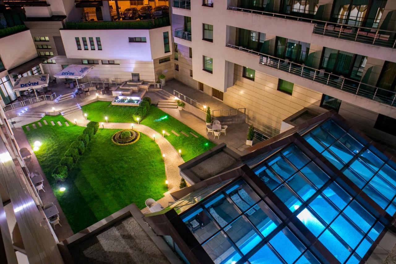 Spa Hotel Persenk Devin Luaran gambar The courtyard of the hotel