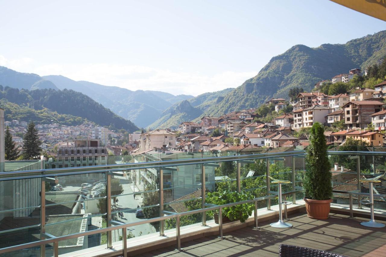 Spa Hotel Persenk Devin Luaran gambar View of the town from the hotel