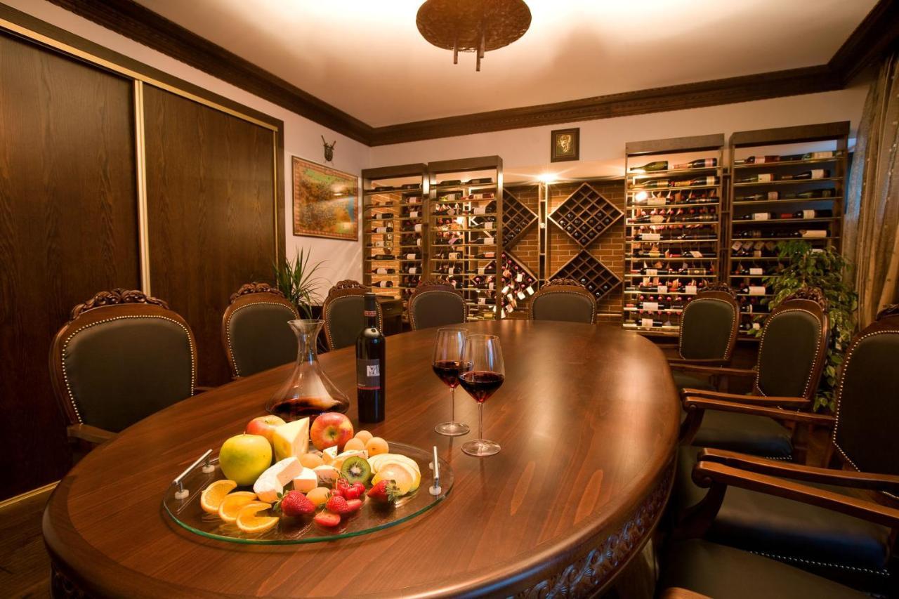 Spa Hotel Persenk Devin Luaran gambar Wine tasting room