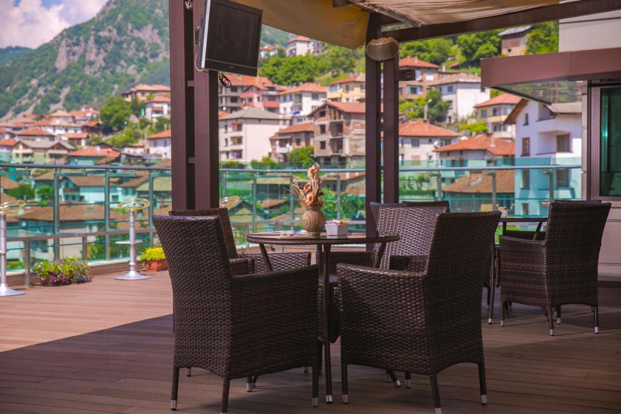 Spa Hotel Persenk Devin Luaran gambar The hotel's terrace