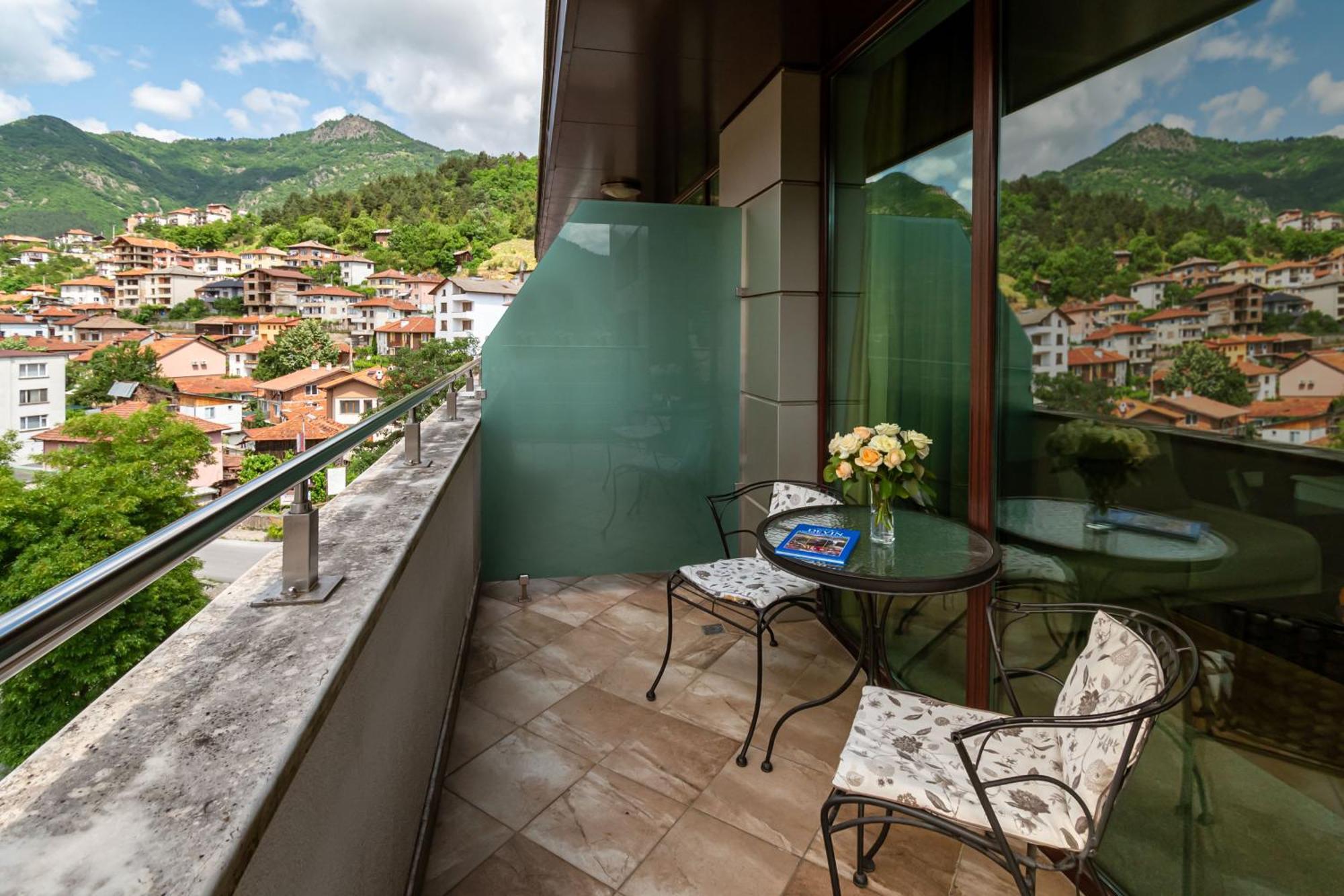 Spa Hotel Persenk Devin Luaran gambar A balcony
