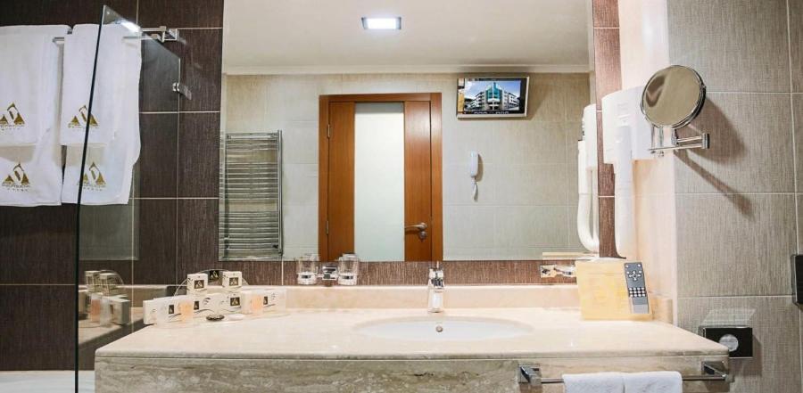 Spa Hotel Persenk Devin Bilik gambar Bathroom mirror